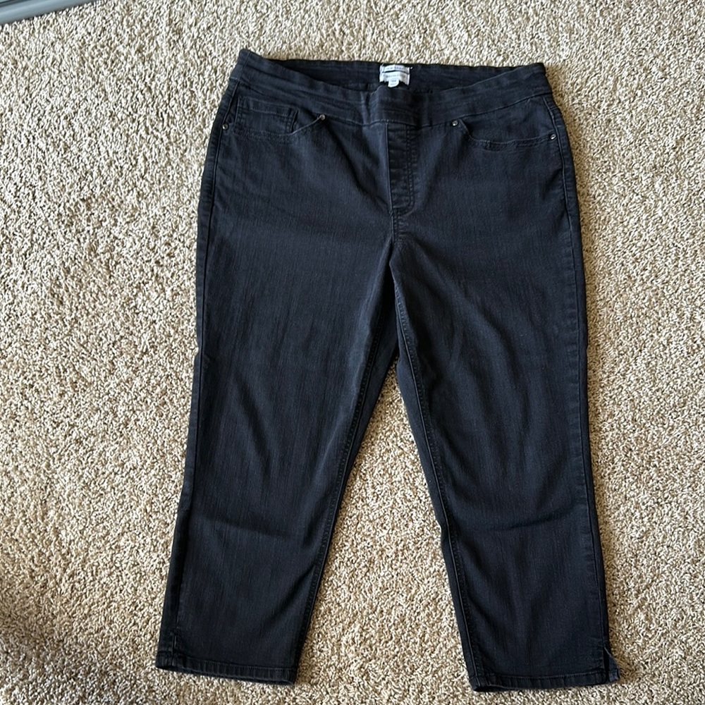 Westbrook, high rise fit black capris, size 18W, pet/smoke free home.
